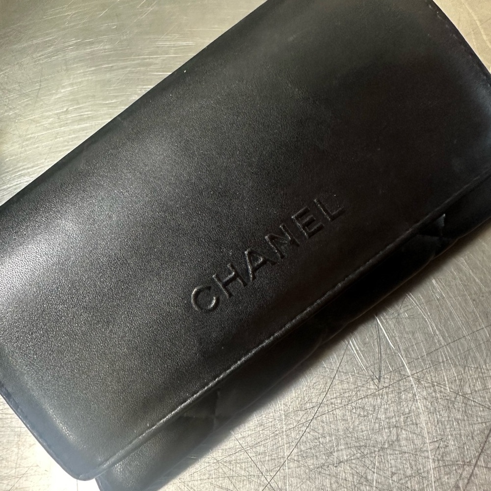 COPY - Authentic Chanel sunglasses - Picture 5 of 11
